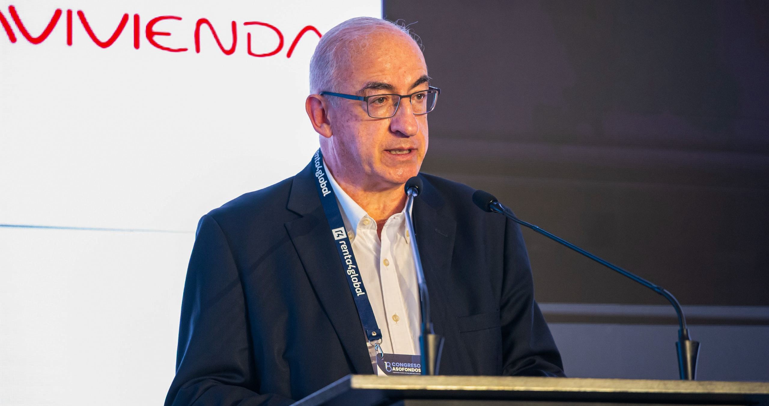 Leonardo Villar, máximo responsable del Banco de la República, indica que la prioridad sigue siendo evitar el desborde inflacionario, a pesar del impacto restrictivo para familias y empresas - crédito @BancoRepublica/X