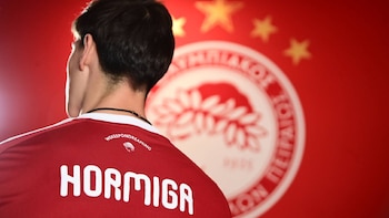 ‘Hormiga’ González da sus primeras palabras con la playera del Olympiacos: “Contento de que un club tan grande se fijara en mí”