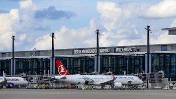 Alemania instala un sistema de detección de drones en el principal aeropuerto de Berlín