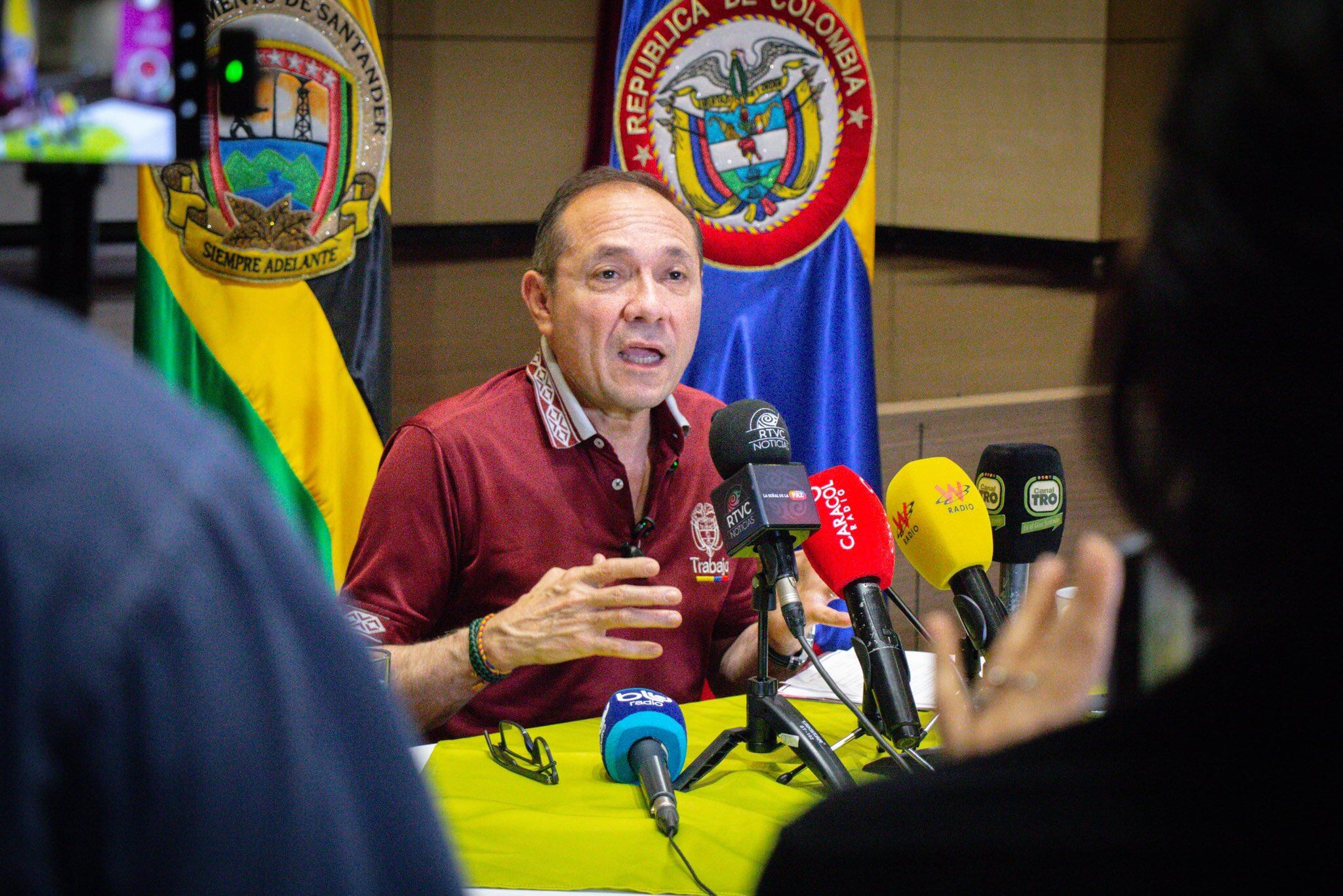 Tras un incidente que dejó nueve heridos y más de 26 denuncias, autoridades laborales suspendieron operaciones en la zona de alimentos del restaurante bogotano para exigir mejoras en seguridad y salud ocupacional - crédito @AntonioSanguino/X