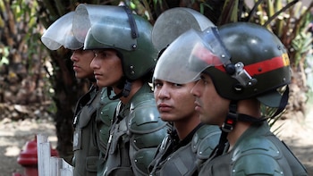 Miembros de las fuerzas de