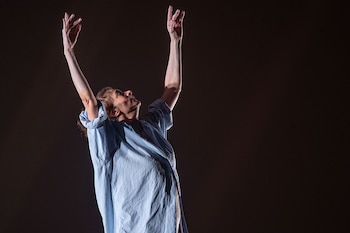 Con la violencia y el