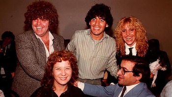 Cyterszpiler con Maradona y Claudia