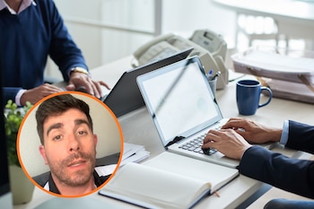 personas utilizando ordenadores en una oficina