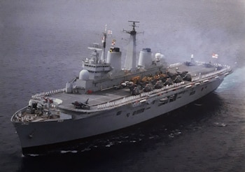 El HMS Invincible portó 12