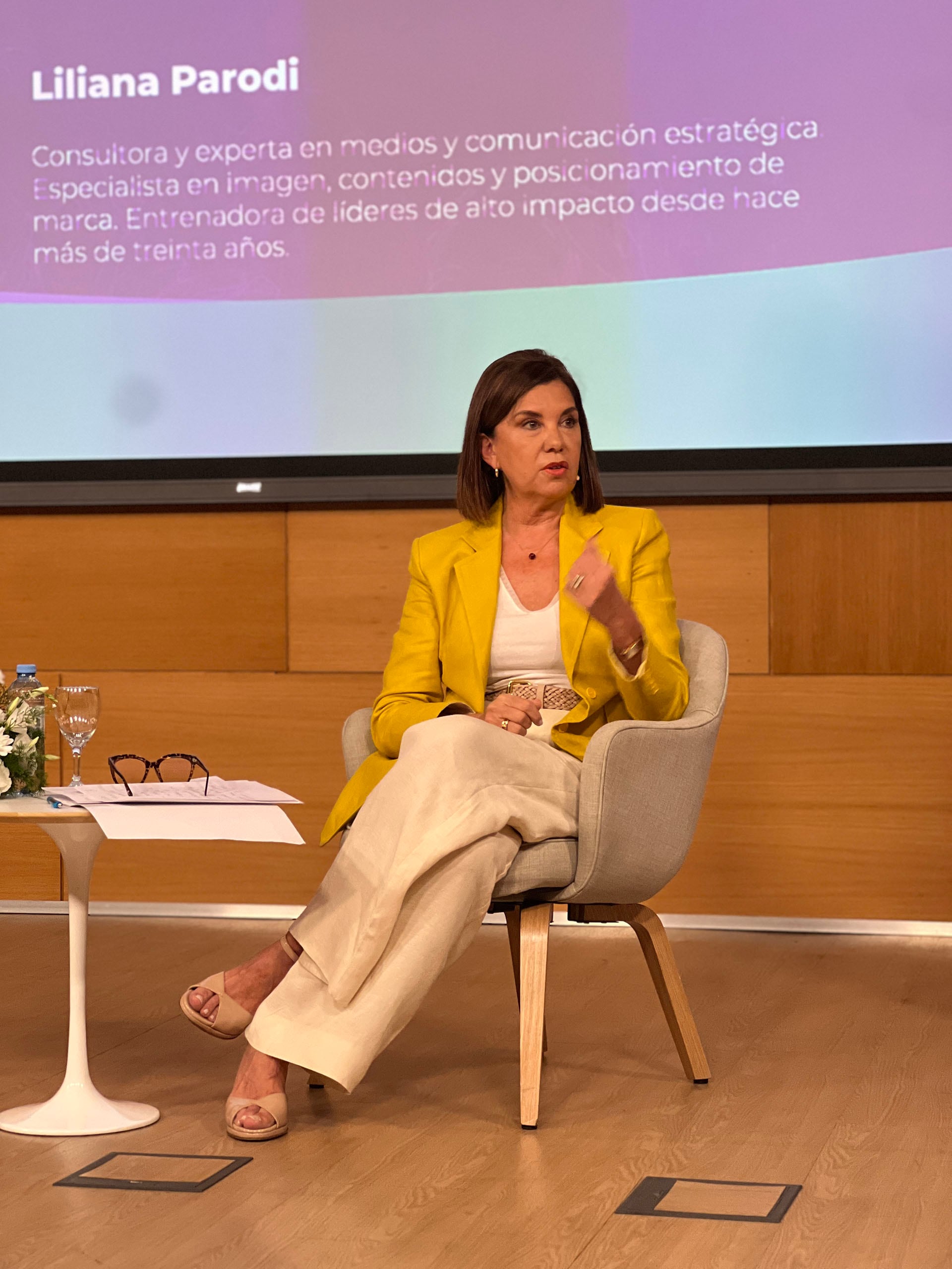 En su rol como “Chica silver”, Parodi busca divulgar los nuevos desafíos y oportunidades de la generación a la que pertenece. Y también hablarle a los más jóvenes de la importancia de empezar a planear esa etapa con antelación