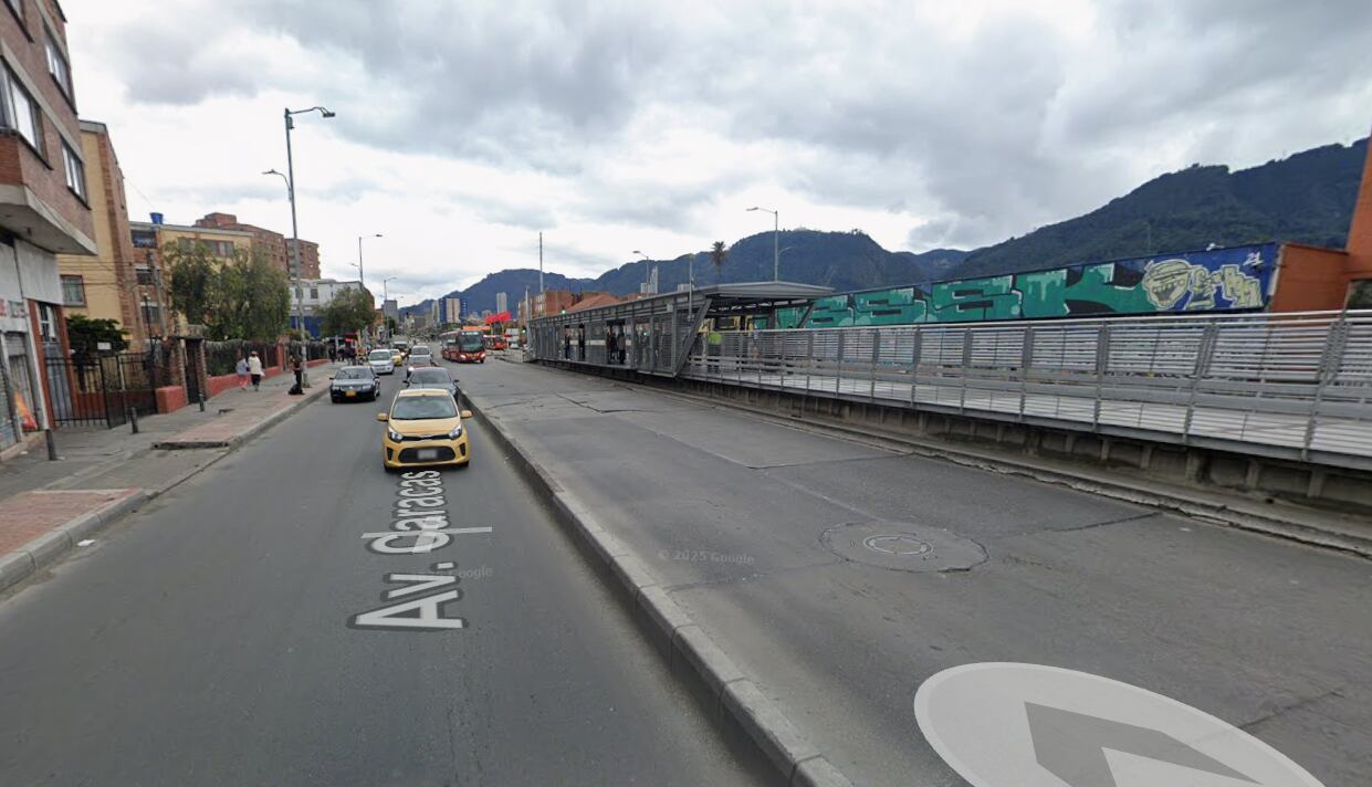 TransMilenio recomienda consultar la aplicación TransMiApp y redes sociales para información actualizada sobre cambios de rutas - crédito Google Maps