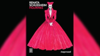 Ilustración de una figura con vestido fucsia de gran volumen sobre fondo negro, junto al texto Renata Schussheim Figurines