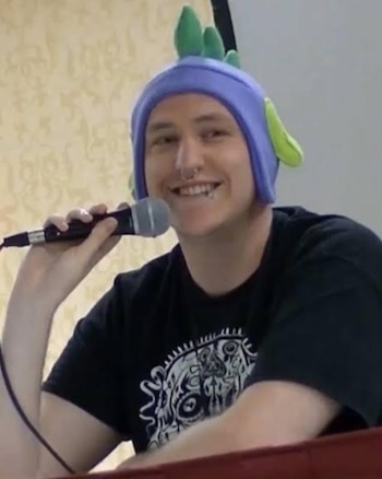 Un youtuber canceló su plan de muerte asistida tras la reacción de sus seguidores - Max Gilardi - hotdiggedydemon - YouTube