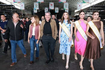 El gobernador de Zacatecas, David Monreal, durante un recorrido por las instalaciones que albergarán la Fenaza 2026. (Crédito: Facebook | David Monreal Ávila)