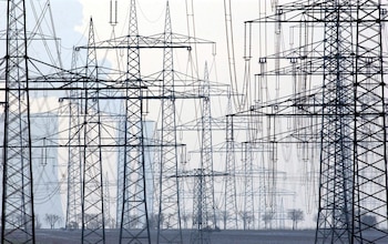 Fotografía de archivo en la que se captó una vista general de un campo de torres eléctricas. EFE/Federico Gambarini