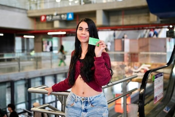 Víctimas del conflicto armado, personas con discapacidad y miembros de grupos étnicos tienen prioridad en la asignación de cupos subsidiados del Metro estudiantil - crédito Alcaldía de Medellín