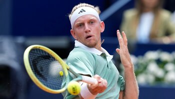 Davidovich supera la primera ronda