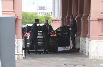 Martín Guzman llega a Casa