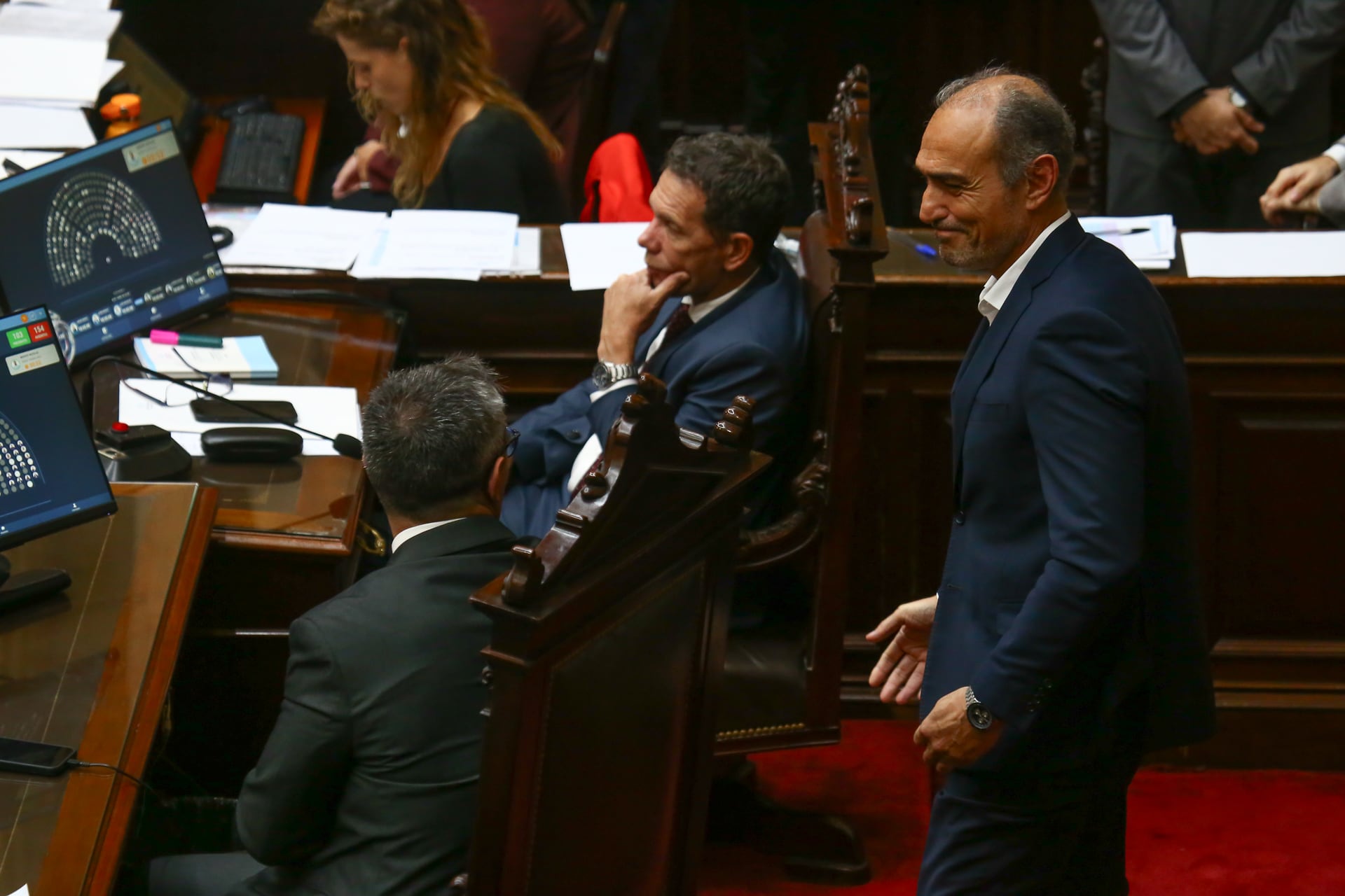 Durante el debate que se extendió hasta las 2.30 de la madrugada del jueves (RS Fotos)