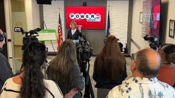 Edwards declarando ante los medios