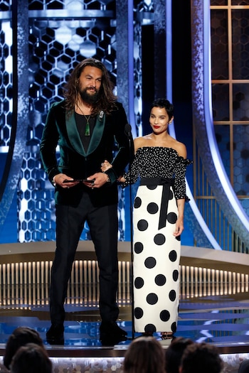 Jason Momoa y Zoe Kravitz (Reuters)