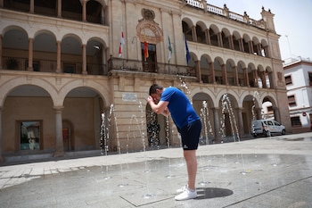 La localidad jienense de Andújar bajo aviso rojo por calor con máximas de 44º, a 23 de junio de 2026 en Andújar, Jaén. (Rocío Ruz / Europa Press)