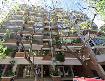 Edificio donde vive Adorni en Caballito