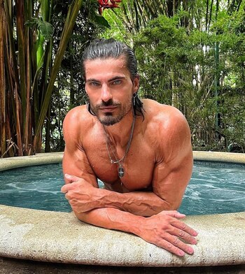 El modelo acompañó a Gali