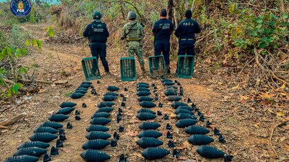 Aseguran más de 50 bombas caseras en Coyuca de Benítez, Guerrero