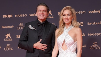 La casa de Salva Reina y Kira Miró en el centro de Madrid: chimenea eléctrica, decoración vanguardista y terraza