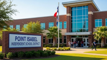 Residentes celebran rechazo de distrito