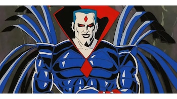 Ilustración de personaje de rostro pálido, cabello azul, ojos rojos, un rombo rojo en la frente y traje azul, negro y rojo con una capa