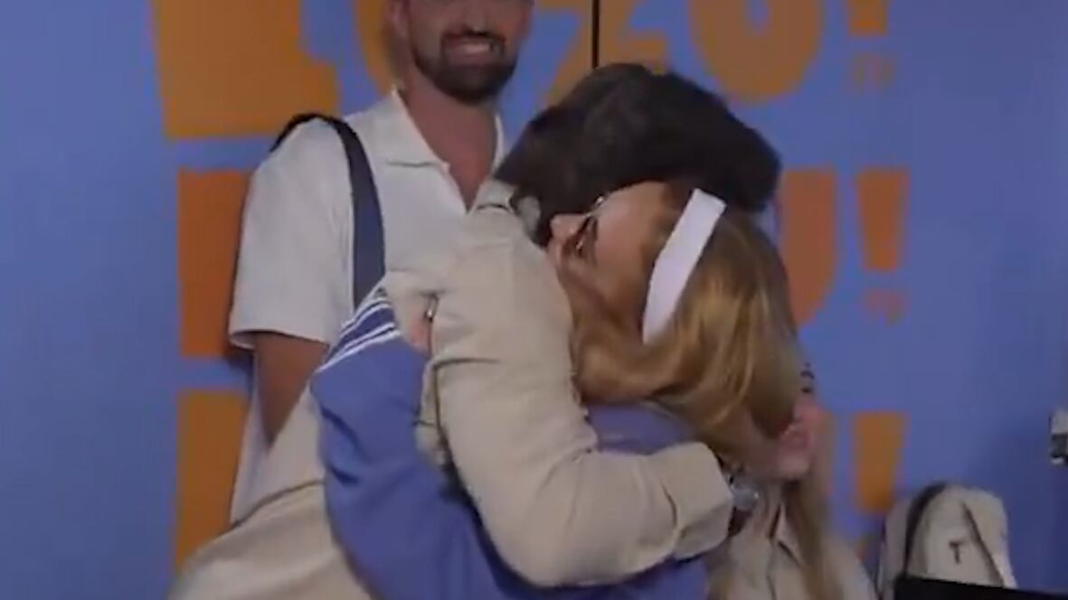 El tierno abrazo entre Diego Torres y su sobrina Ángela
