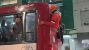 Una de las unidades que fue vandalizada (Gentileza: 0223)
