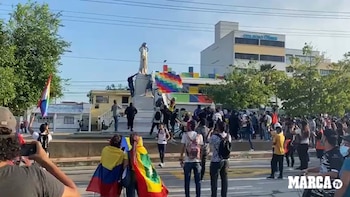 Tumban estatua en Barranquilla. Captura