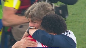 El conmovedor gesto de Gabriel Heinze con un jugador del Arsenal tras perder la final de la Champions contra el PSG