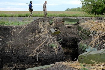 Soldados ucranianos retoman puntos previamente