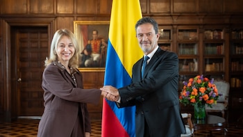 Tania Gilinski, hermana del multimillonario Jaime Gilinski, ya se posesionó como embajadora de Colombia en Israel: estos serán sus retos