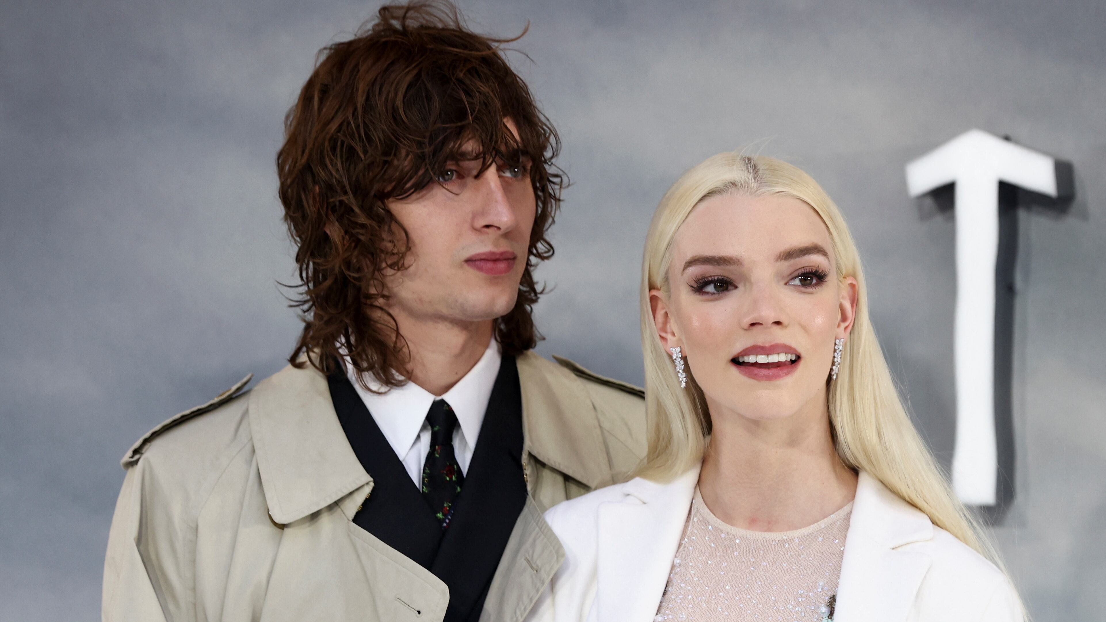 La vida discreta de Anya Taylor-Joy y Malcolm McRae, marcada por el éxito profesional y bodas íntimas, sigue generando interés entre sus seguidores - REUTERS/Tom Nicholson