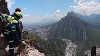 Un hombre cayó a un