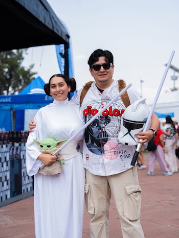 Los fans acudieron al estadio vestidos de sus personajes favoritos de la película. (Diablos Rojos del México)