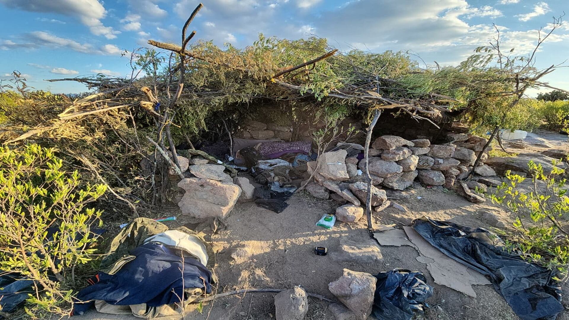 Uno de los campamentos destruidos (Guardia Nacional)
