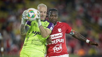Dura respuesta de Hugo Rodallega a los hinchas de Santa Fe tras derrota frente a Llaneros: esto dijo