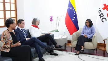 Delcy Rodríguez recibió a autoridades de la Cruz Roja internacional para reforzar la cooperación