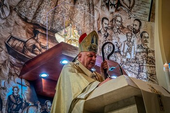 El arzobispo de Miami, Thomas