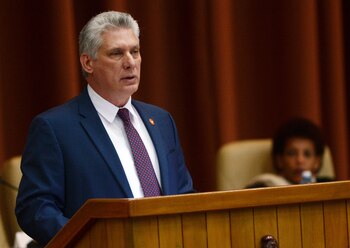 Díaz-Canel pronuncia un discurso durante la sesión plenaria celebrada en el Parlamento de La Habana, el 22 de diciembre de 2018 (EFE/EPA/OMARA GARCIA)