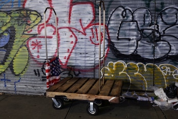 Los negocios y propiedades inmobiliarias experimentan retos adicionales debido al aumento del arte urbano no autorizado. (REUTERS/Shannon Stapleton)