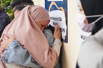 Los familiares de las víctimas