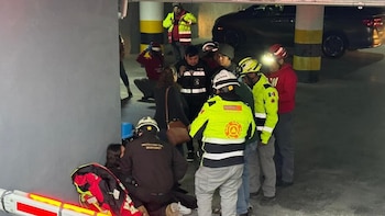 Elevador se desploma en Monterrey