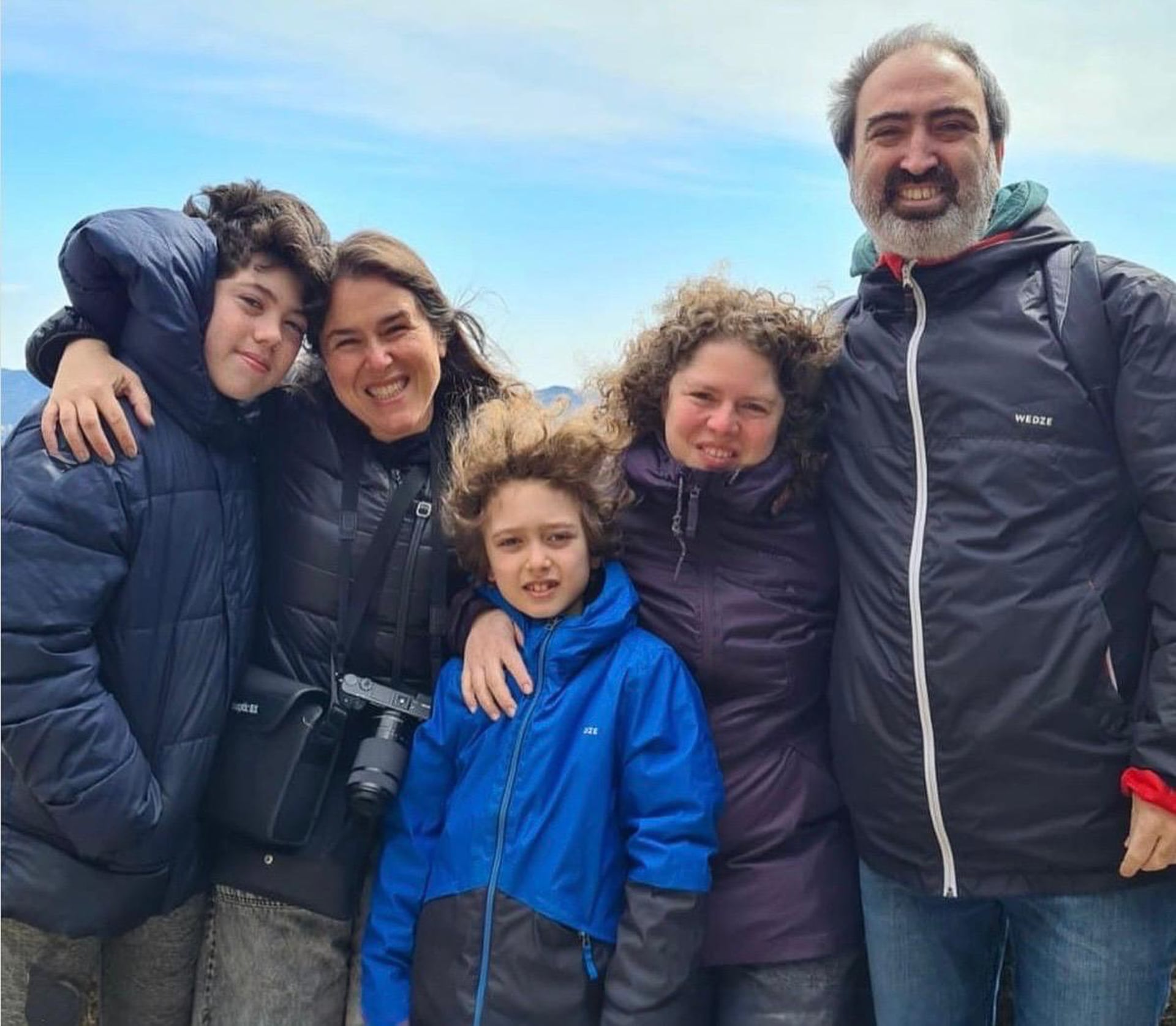 Malena Guinzburg, su hermana Soledad, su cuñado Andrés Trebliner, y sus sobrinos