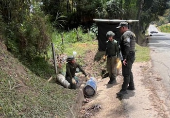 Carga explosiva - Ejército - Cauca