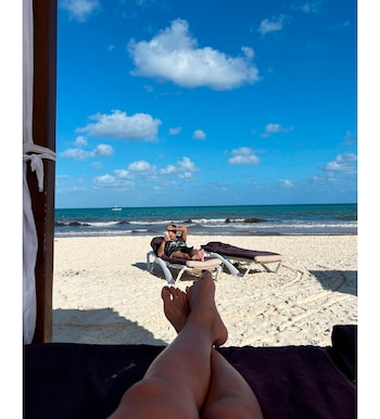 Las vacaciones de Duki y Emilia Mernes