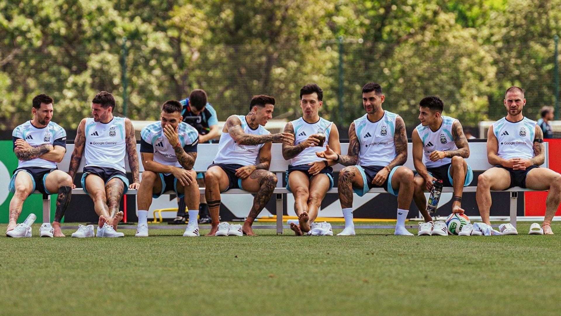 Lionel Messi y compañía tras el entrenamiento de este viernes