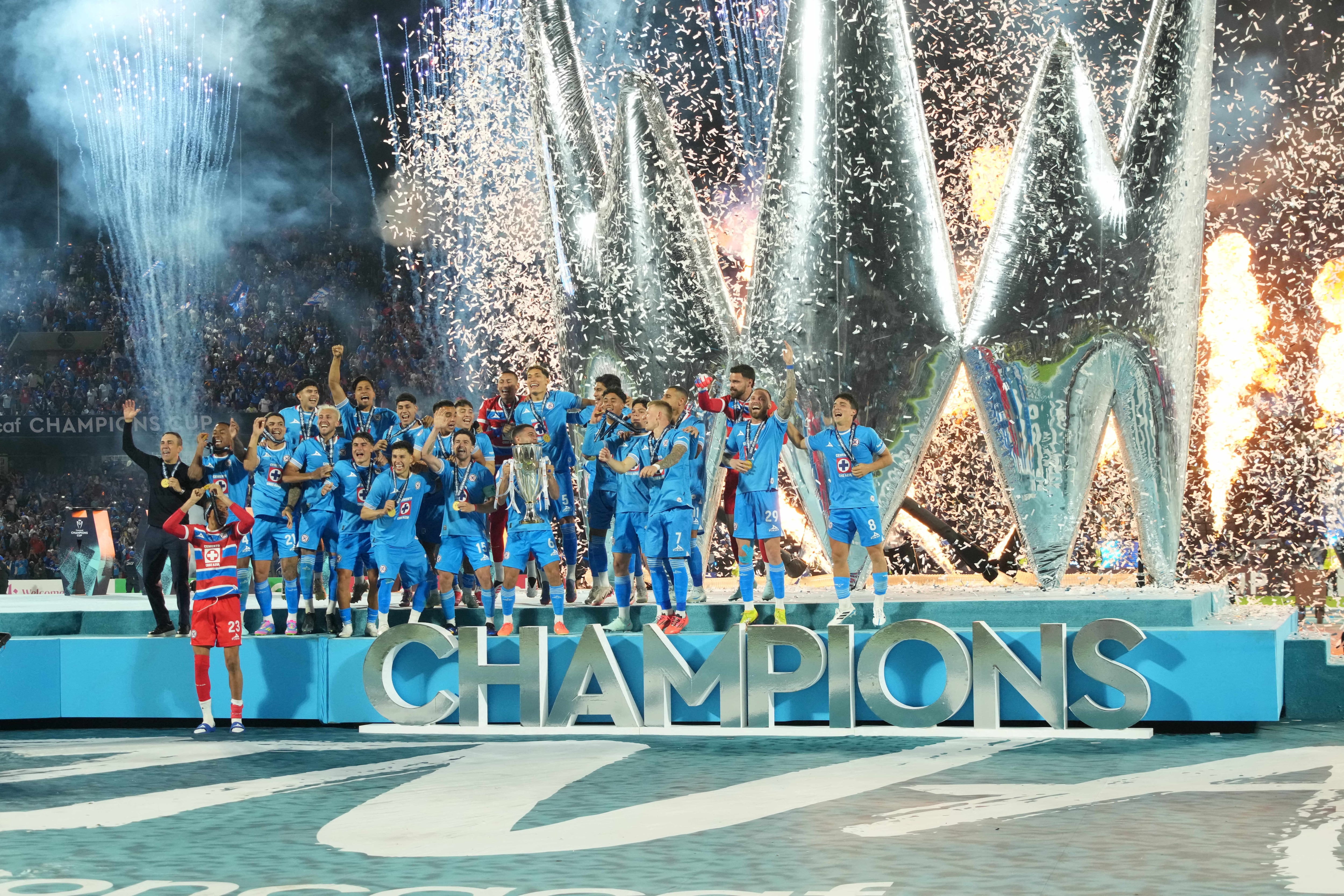 Cruz Azul llega al duelo contra LAFC como sublíder de la Liga MX y actual campeón, con el objetivo de avanzar al bicampeonato. (Foto: Kirby Lee-Imagn Images)